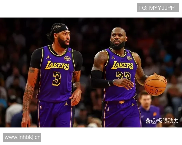 2011年湖人与勇士的激烈对决回顾及赛季精彩瞬间分析